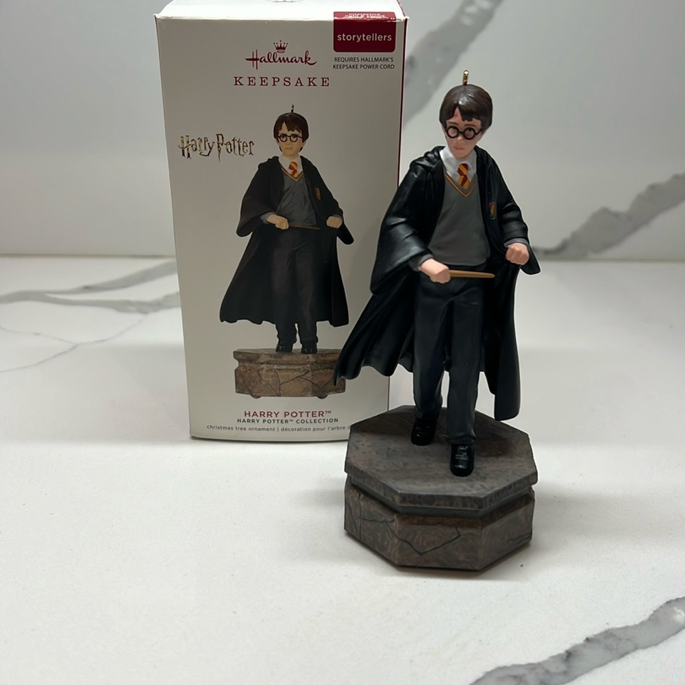 Hallmark Keepsake Harry Potter Storyteller Ornament